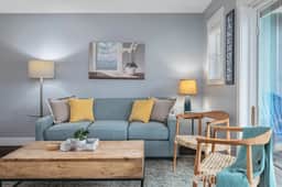 *NEW* The Marina 3BD Townhome Downtown Beaches Wineries