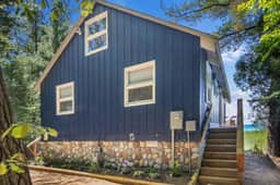 Boona Vista|Lake Michigan Beach Front Cottage