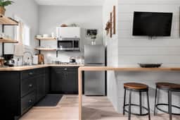 H Studio |Close to Downtown|Beaches|Wineries