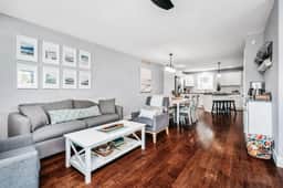 Lakescape | Modern 3BD Townhome |Downtown|Wineries