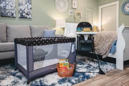 Primrose Studio: 1BR Studio near Downtown Beaches Wineries