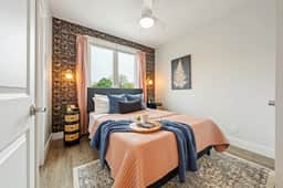 Stone & Flora 2BR Condo Near Downtown and Bay