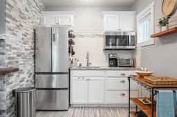 Studio TC Close to Downtown Beaches and Wineries