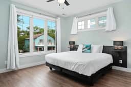 The Nook 8 | 2BR | Rooftop Patio | Downtown