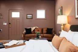 Moody Maison Studio | Near Downtown & Beaches