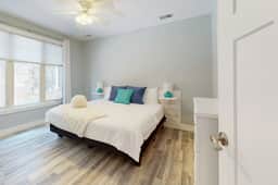 The Cove 5 | 2BR | Rooftop Patio | Downtown