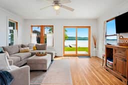 Camp Haven | Sandpiper Cottage | 4BR Beachfront | Glen Lake