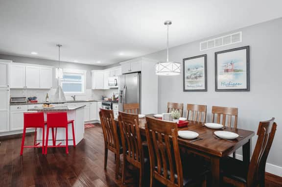 *NEW* The Harbor 3BR Townhouse Near Downtown Beaches Wineries