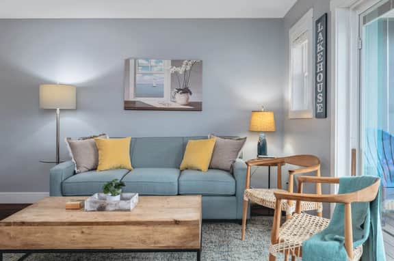 *NEW* The Marina 3BD Townhome Downtown Beaches Wineries