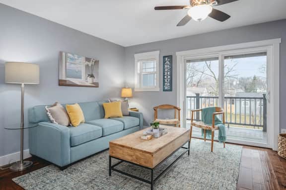 *NEW* The Marina 3BD Townhome Downtown Beaches Wineries