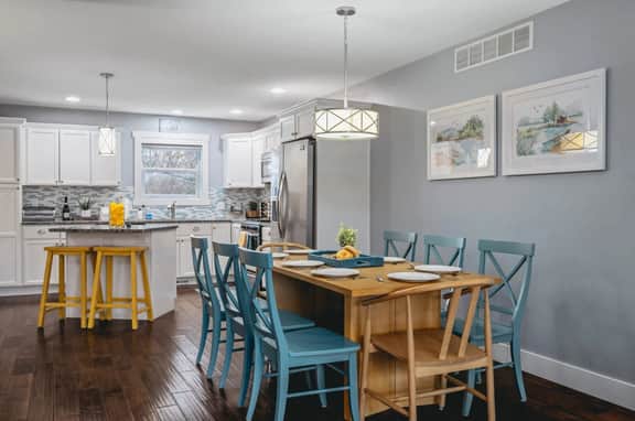 *NEW* The Marina 3BD Townhome Downtown Beaches Wineries