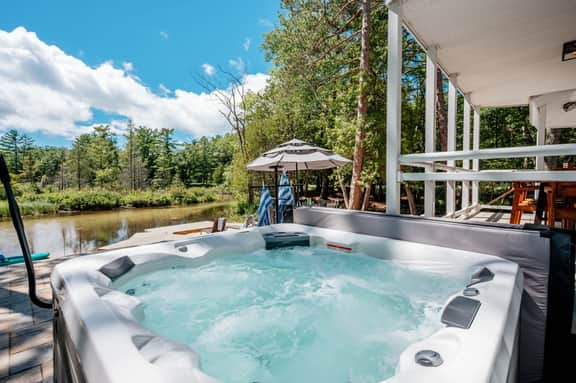 Hottub After Dune Delight |5BR Home |River|Kayaks|Beaches