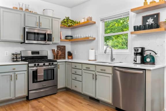 Bohemian Retreat |4BR Home|Downtown|Beach|Wineries