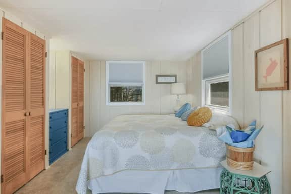 Boona Vista|Lake Michigan Beach Front Cottage