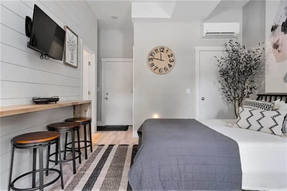 H Studio |Close to Downtown|Beaches|Wineries
