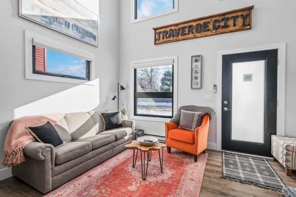 Stella Boona |1BD Loft Condo|Walk to TART Trail