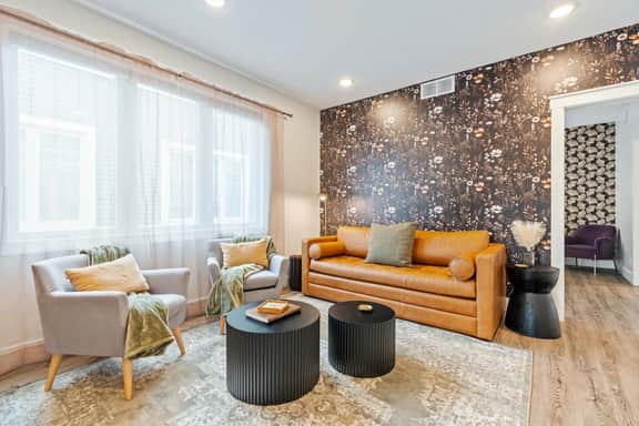 Stone & Flora 2BR Condo Near Downtown and Bay