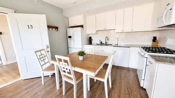 The Aerie 15 | 2BR | Rooftop Patio | Downtown