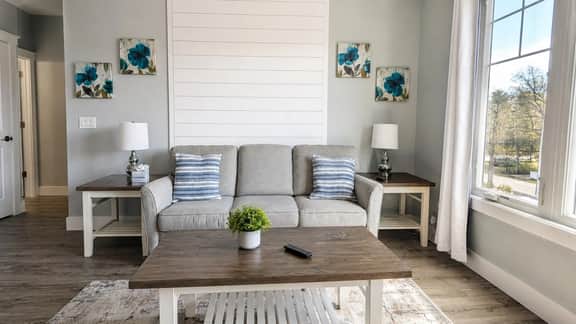 The Aerie 15 | 2BR | Rooftop Patio | Downtown