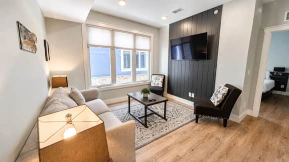 The Grove 11 | 2BR | Rooftop Patio |Downtown