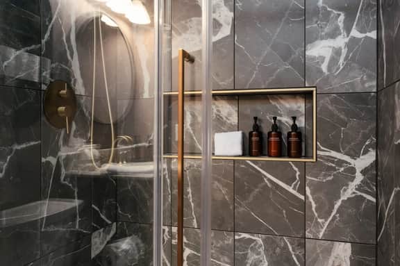 Moody Maison Studio | Near Downtown & Beaches