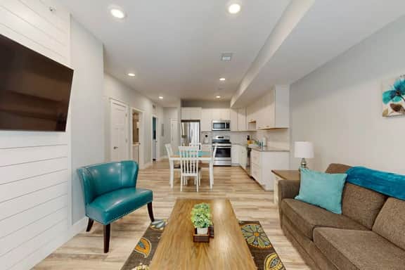 The Cove 5 | 2BR | Rooftop Patio | Downtown