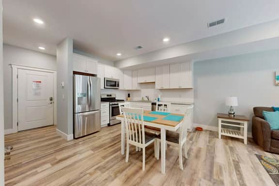 The Cove 5 | 2BR | Rooftop Patio | Downtown
