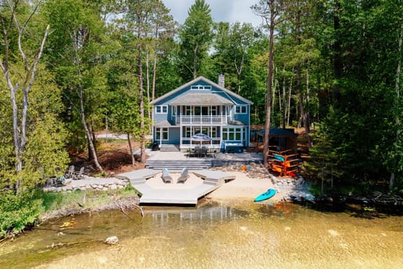 Hottub After Dune Delight |5BR Home |River|Kayaks|Beaches