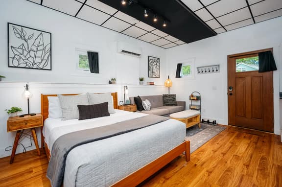 L Studio |Close to Downtown|Beaches|Wineries