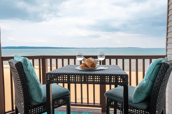 Waterfront Haven 215|Balcony|Direct Beach Access|Near Downtown