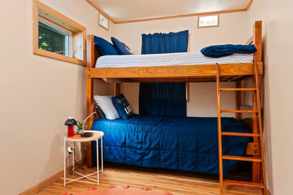 Camp Haven | Heron House | 5BR Lakefront Retreat | Glen Lake