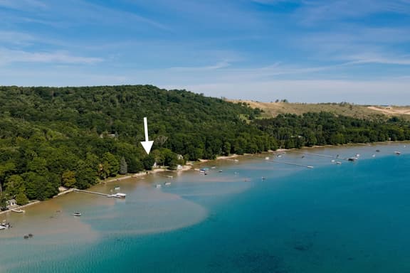 Camp Haven Retreat | 3 Homes | 12BR | Little Glen Lake